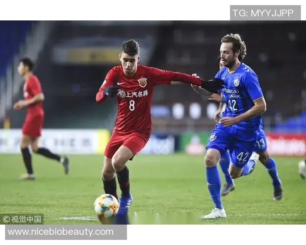 亚冠激战国安对阵蔚山现代全力争胜展现中国足球实力